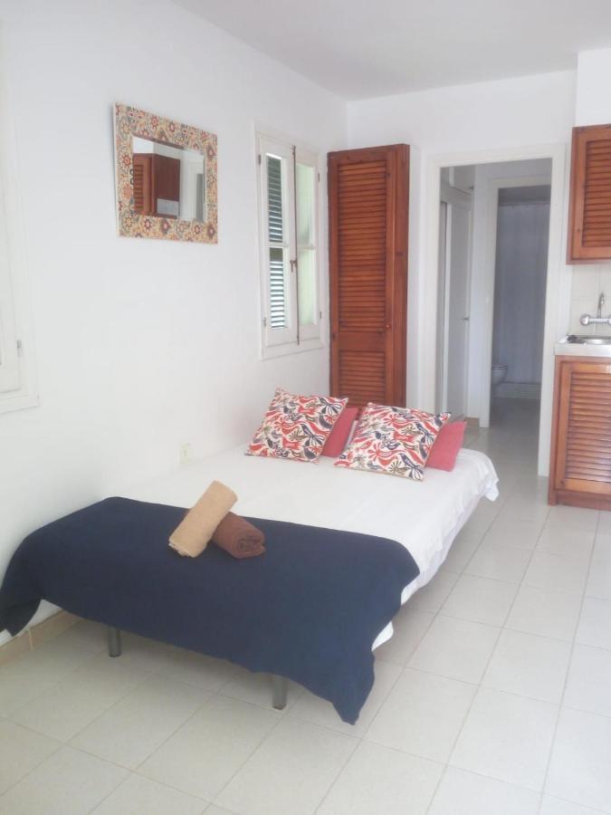 Apartamentos Playa Park Brisas Son Xoriguer Кала-ен-Бош Екстер'єр фото