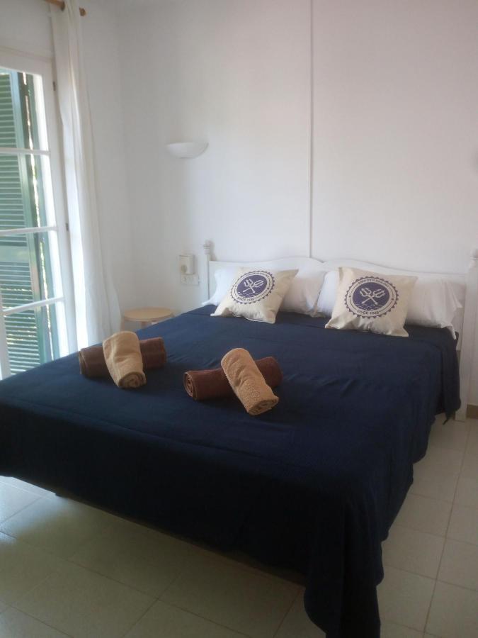 Apartamentos Playa Park Brisas Son Xoriguer Кала-ен-Бош Екстер'єр фото
