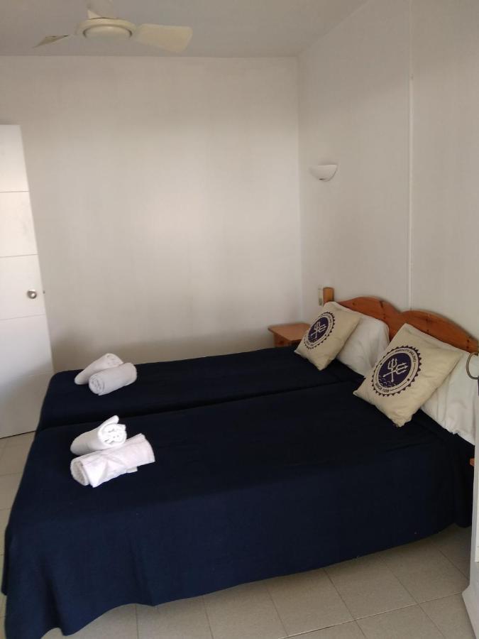 Apartamentos Playa Park Brisas Son Xoriguer Кала-ен-Бош Екстер'єр фото